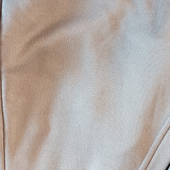 Patagonia full zip up grey hoodie, tech fleece material - Picture 2 of 8